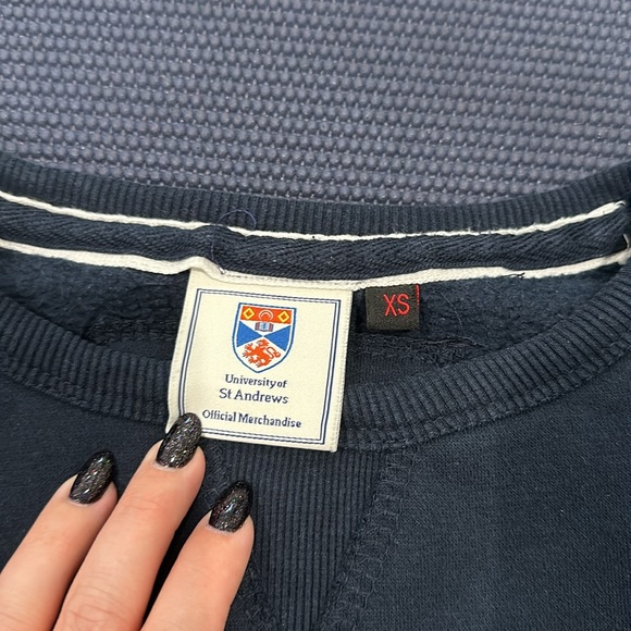 University of st Andrew’s sweatshirt - Picture 2 of 2